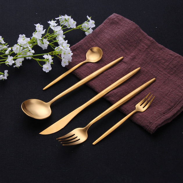 http://ecoraliving.com/cdn/shop/products/gold-cutlery-set-304-stainless-steel-cut_main-3_1200x630.jpg?v=1648326422