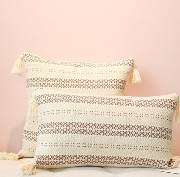 Jacquard Pillow Cover with Tassels | Pillow covers throw